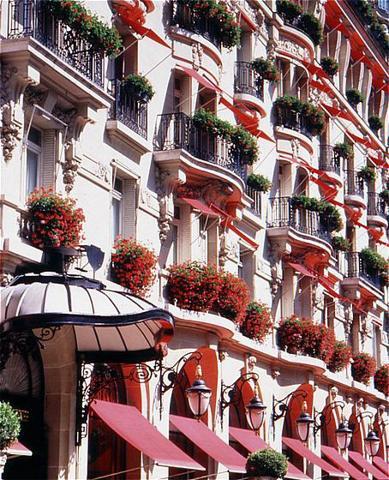 Le Plaza Athenee